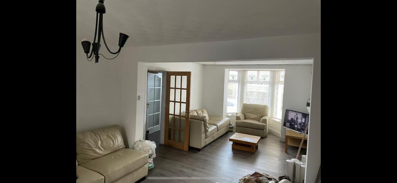Villa Enfield Street House Behind Portstewart Promenade With Partial Sea View From Front 3 Bed Sleeps 7 Exterior foto
