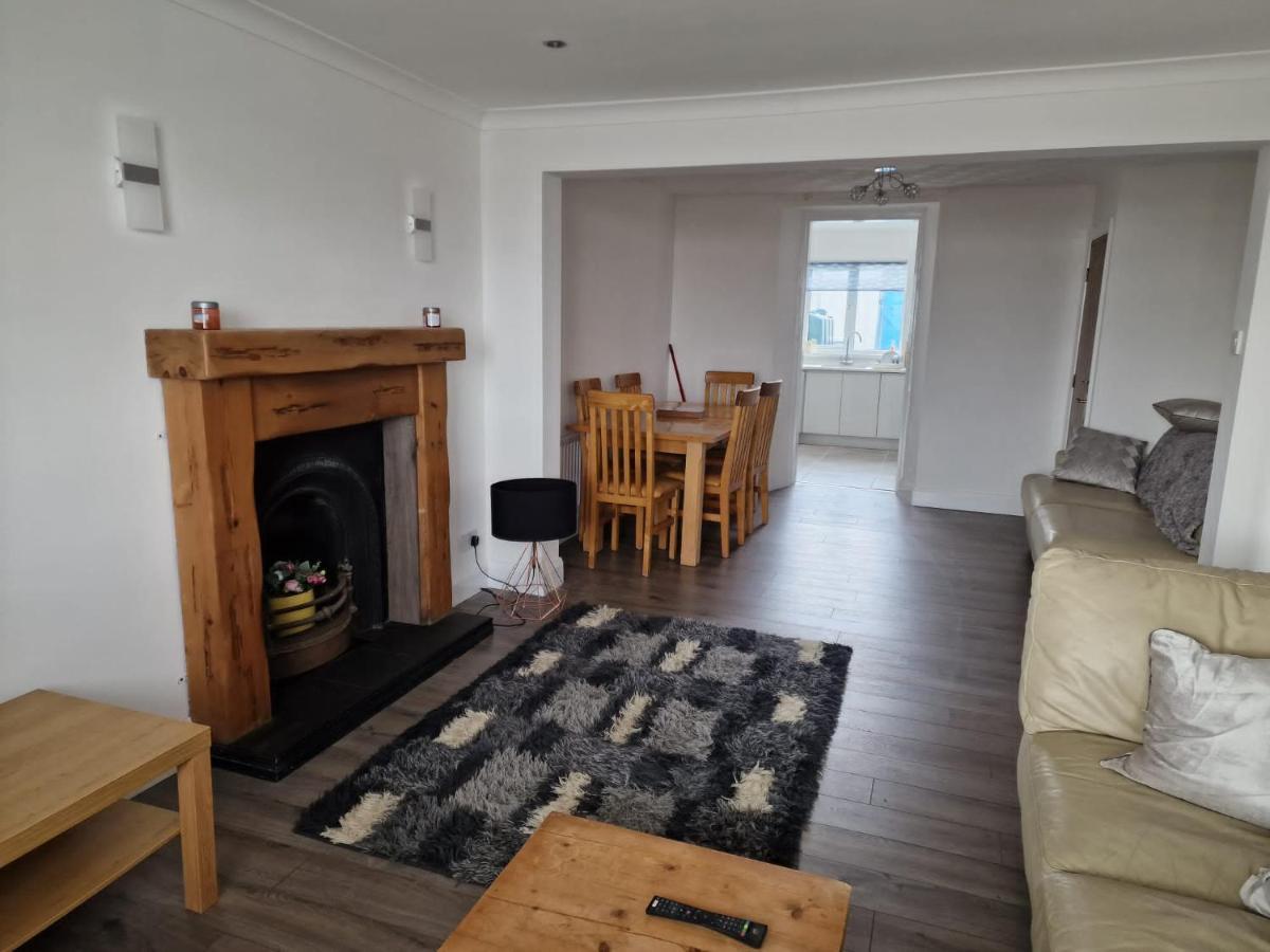 Villa Enfield Street House Behind Portstewart Promenade With Partial Sea View From Front 3 Bed Sleeps 7 Exterior foto